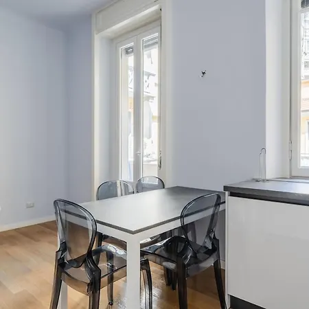 Apartment Lovely In Milano-porta Romana W/ Balcony Milan