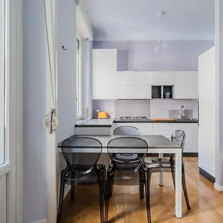 Lovely In Milano-porta Romana W/ Balcony Apartment *